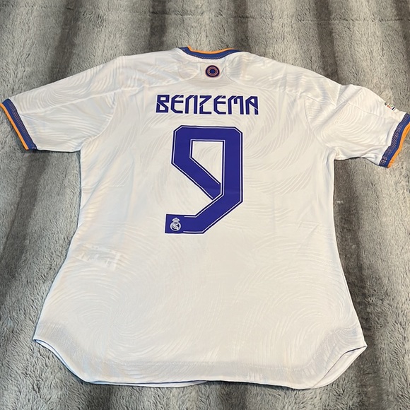 NWOT Real Madrid #9 Karim Benzema 2022 UEFA Champions League final player jersey - Picture 11 of 13
